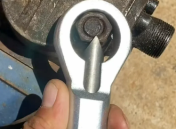 NUT SPLITTER